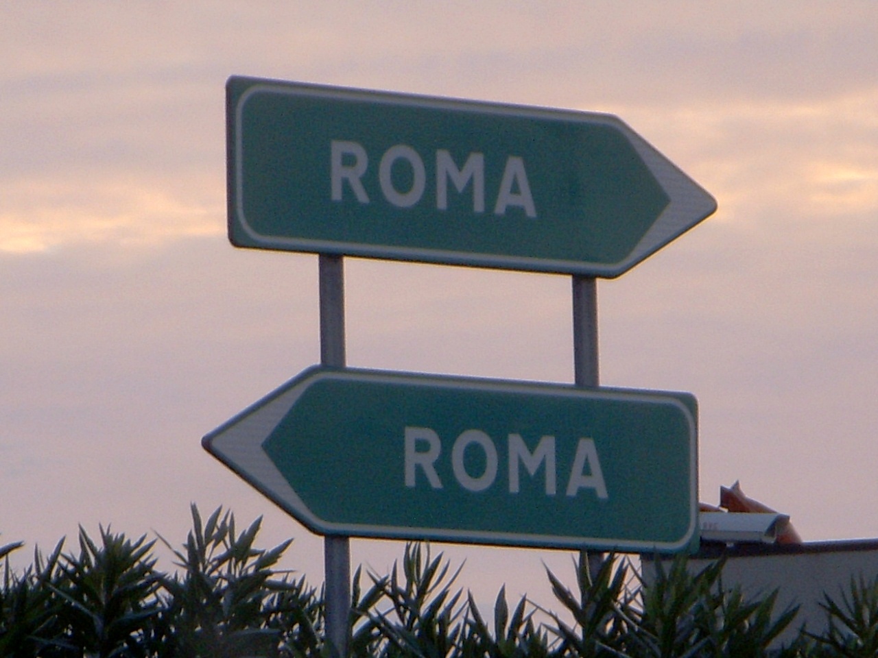 Road signs for Rome